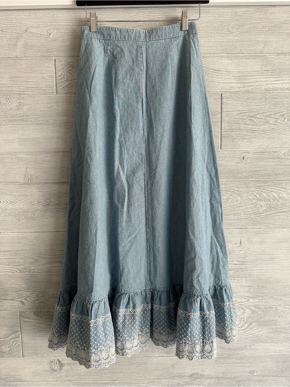 Lauren Ralph Lauren Light Blue Button-Front Maxi Skirt with Lace Ruffle - Picture 8 of 12